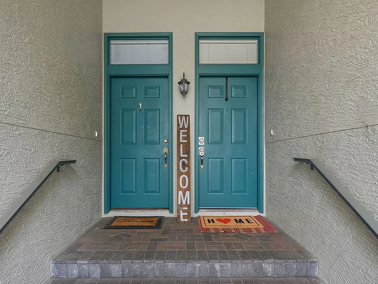 617 Tropical Breeze Way — Photo 2
