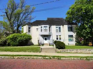 305 W 16th St APT 5, Dubuque, IA 52001