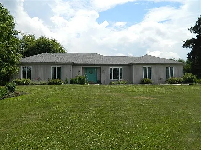 600 Foxfire Rd photo 1