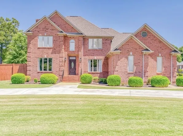 3420 Cypress Ln, Muscle Shoals, AL 35661