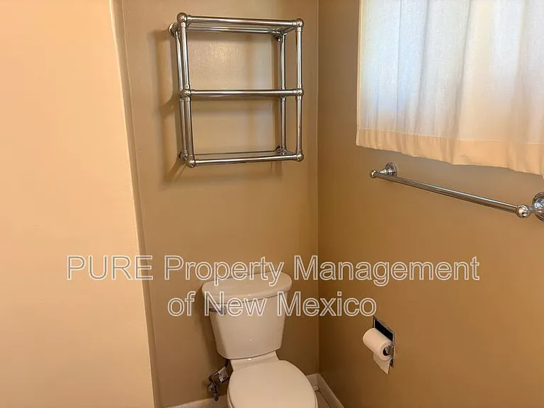 1013 Richmond Dr SE — Photo 23