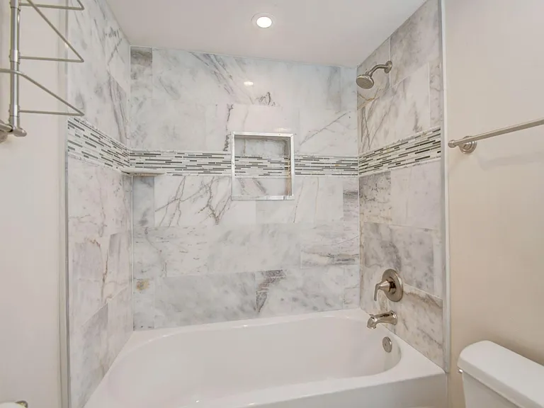 2nd bath/shower