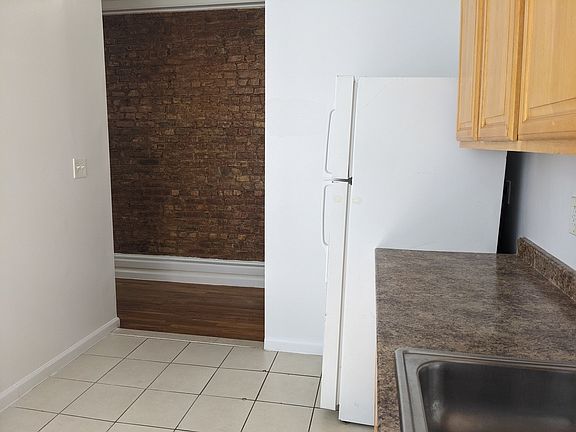 4th image of 600 W 187th St APT 31