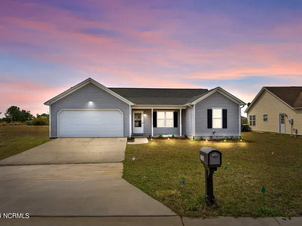 7516 Brittany Lakes Drive, Wilmington, NC 28411