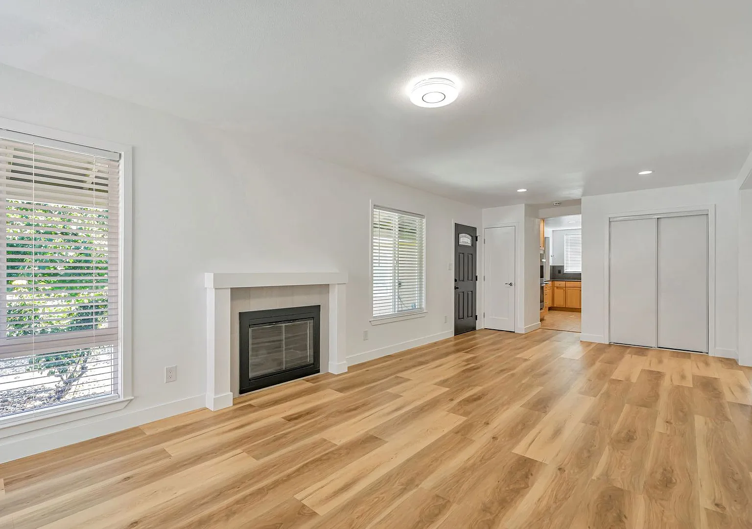 Beautifully Maintained 3-Bedroom Home l Huge Lot l Near Santana Row — Photo 3