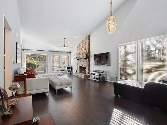 4th image of 3000 Sawtooth Cir