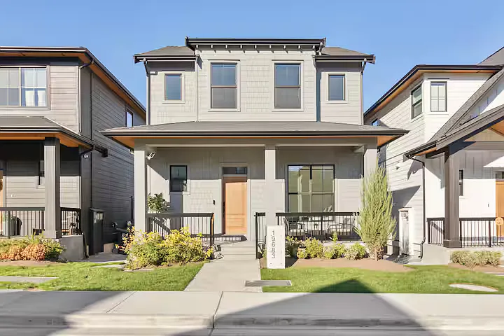 19683 76a Ave