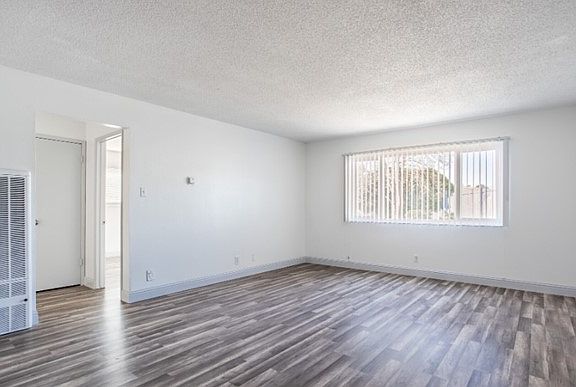3rd image of 2481 Grove Way APT 40