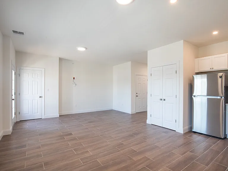 1163 Montauk Hwy #C2 — Photo 4