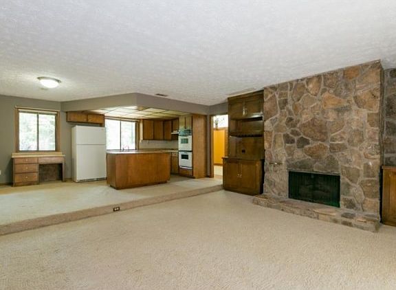 5th image of 1715 Ridgefield Dr