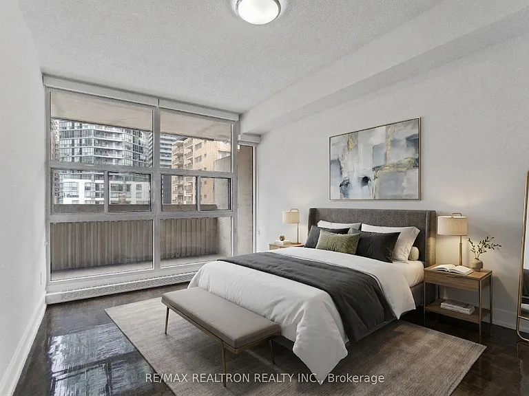 33 Isabella St #511 — Photo 13