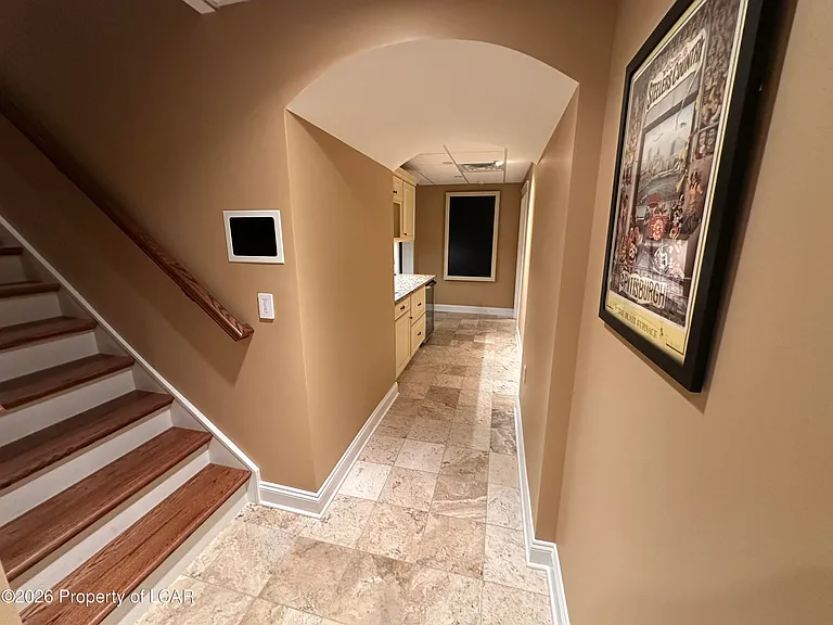 228 Windsor Way — Photo 23
