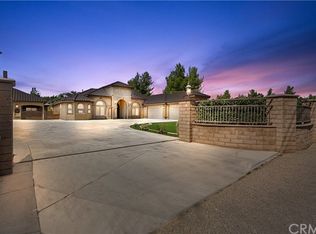 8588 Pico Ave, Hesperia, CA 92345