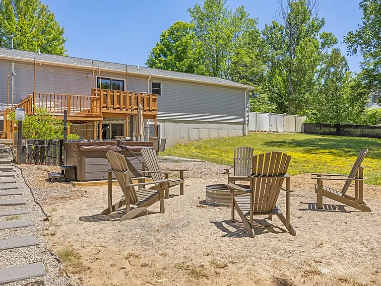1628 Green Lawn Dr #ID1596497P — Photo 16