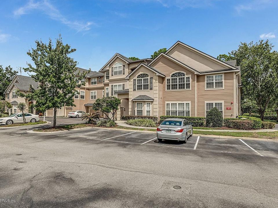 1st image of 13810 Sutton Park Dr N APT 1521