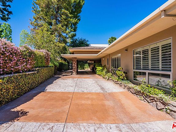 4th image of 4124 Clear Valley Dr