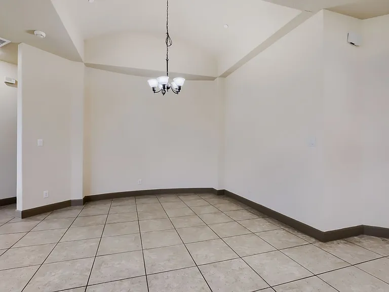 5923 Dewdrop Ln — Photo 5