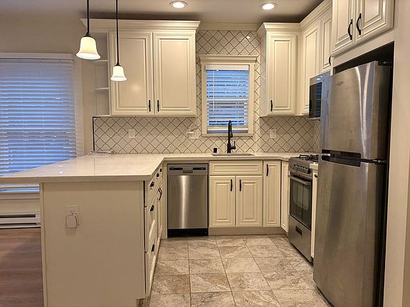 3rd image of 525 Hamilton Ave APT F