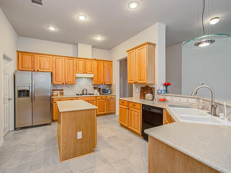 17611 Emerald Garden Ln — Photo 17