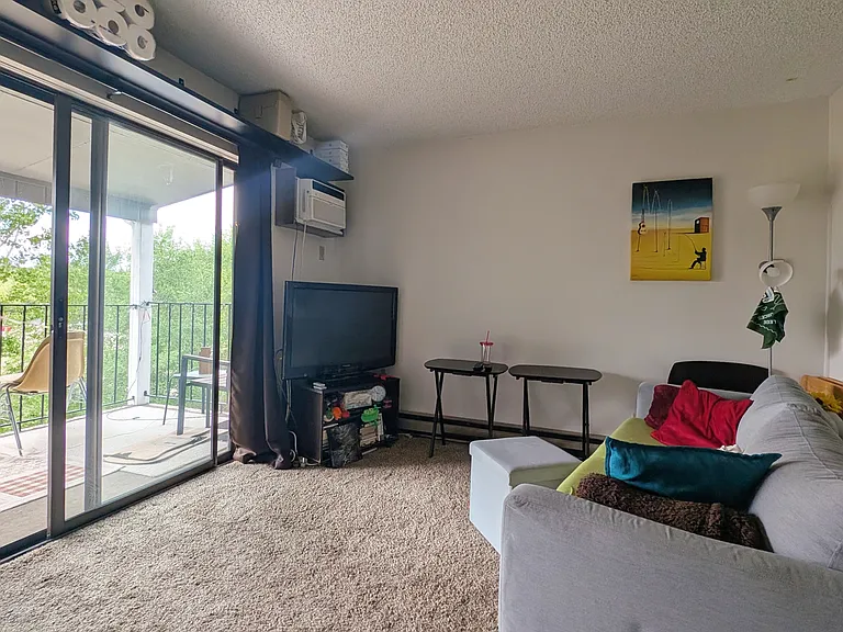 1684 Riverside Ave #9 — Photo 3