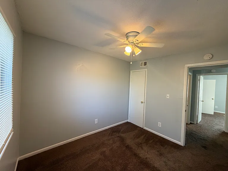 223 Peyton Pl SW — Photo 18