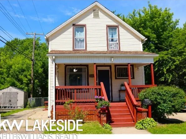 1213 12th St, Port Huron, MI 48060