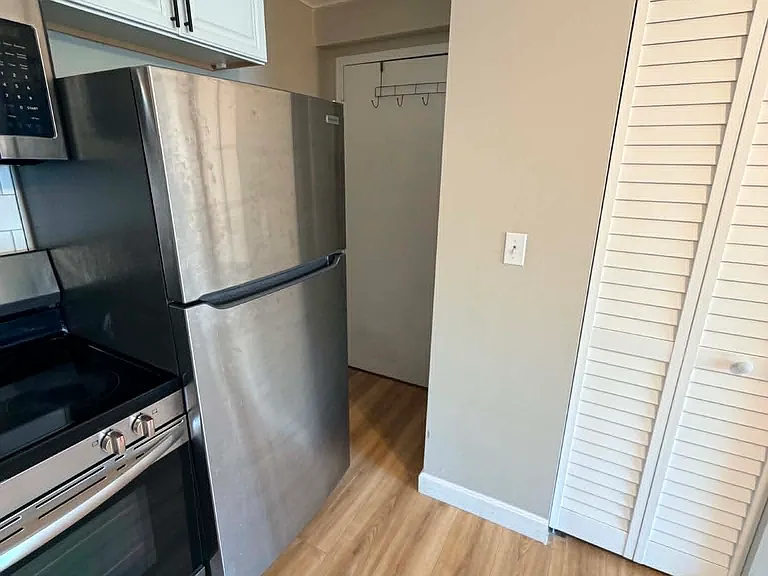 38 Carey Ave #7 — Photo 7