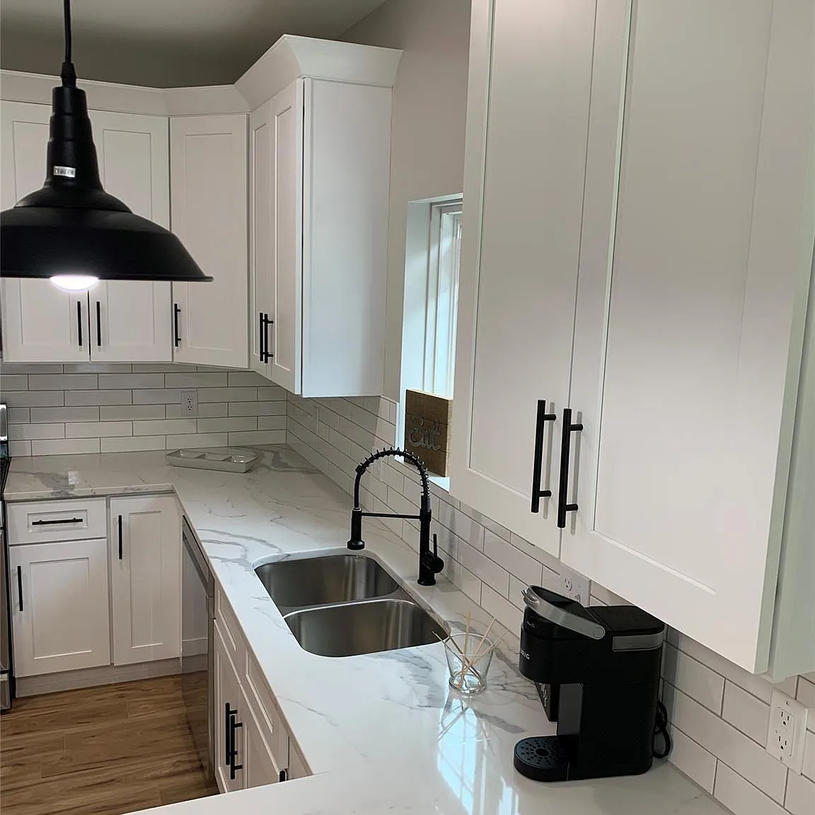 3 bed, 2.5 bath, 1670 sqft, $2,400 — Photo 4