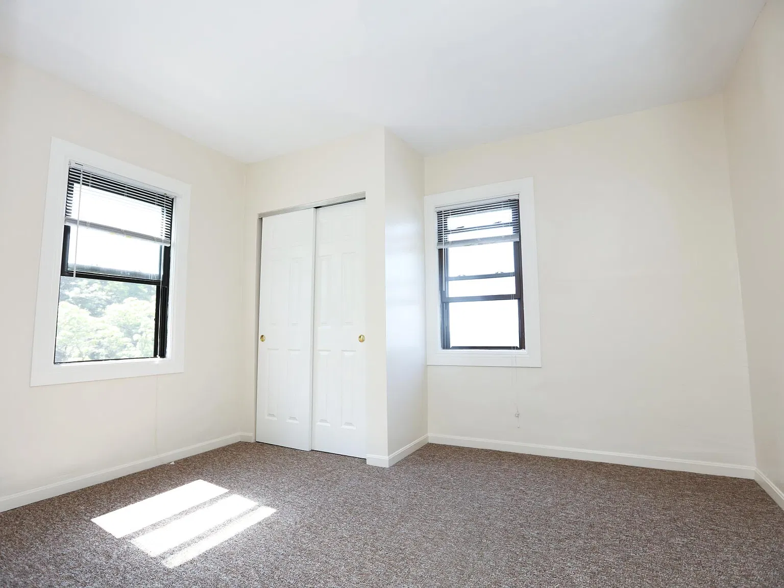 Studio, 350 sqft, $700 — Photo 4