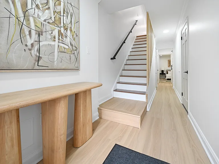 715 Maryland Ave — Photo 37