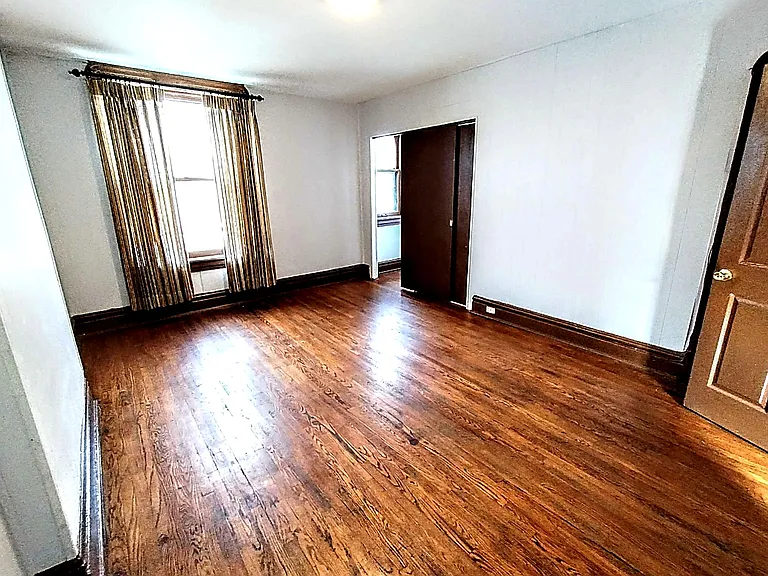3714-3716 Fairview Ave #3716-2F — Photo 3