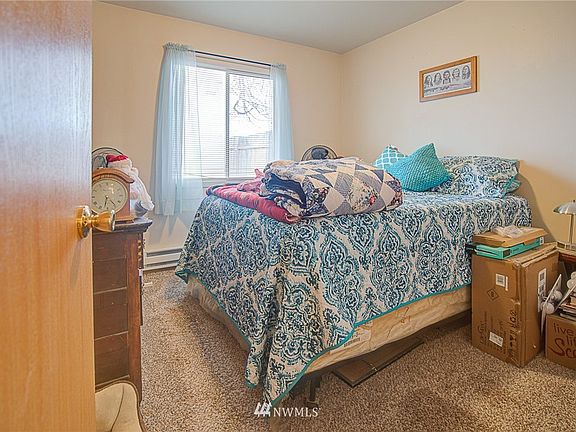 4th image of 1225 1227 Arlington Drive