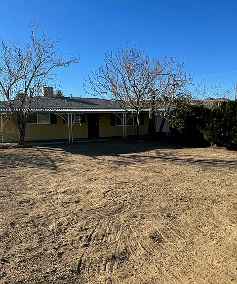7560 Valley Vista Ave — Photo 2