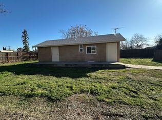 1017 & 1/2 Florence Ave, Modesto, CA 95351