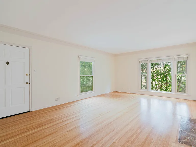 5962 San Vicente Blvd #4 — Photo 11