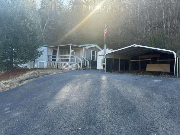4431 Brookmont Rd, Pulaski, VA 24301