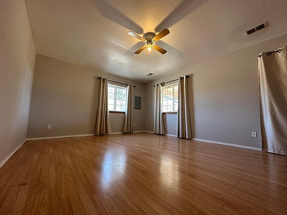 2nd image of 7604 Morrow Ave NE