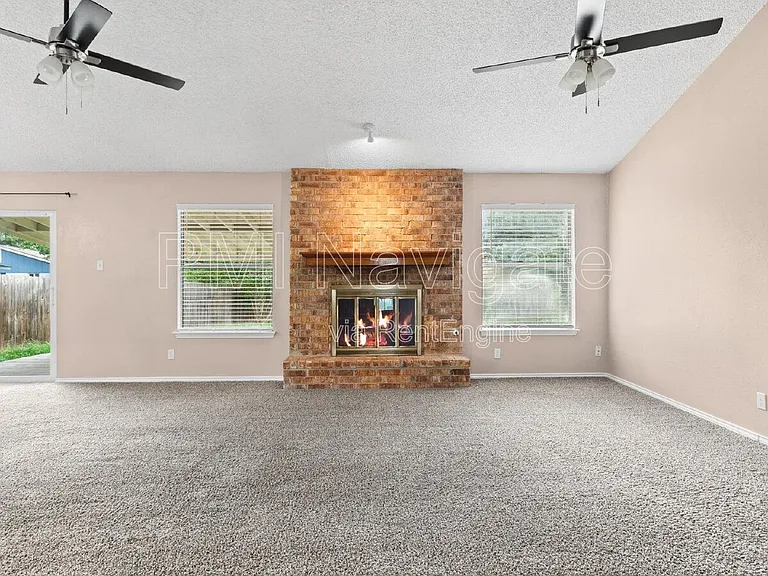 4606 Crested Land — Photo 3