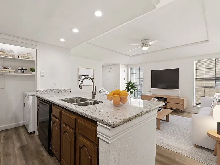 8510 Park Ln #201 — Photo 7