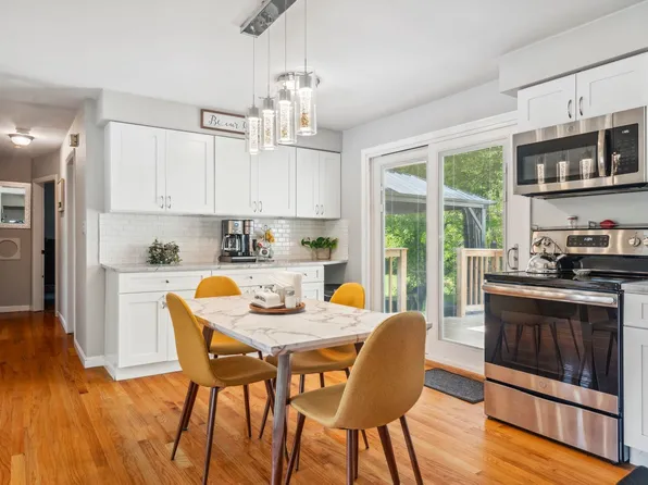 1213 S Beech Street, Manchester, NH 03103