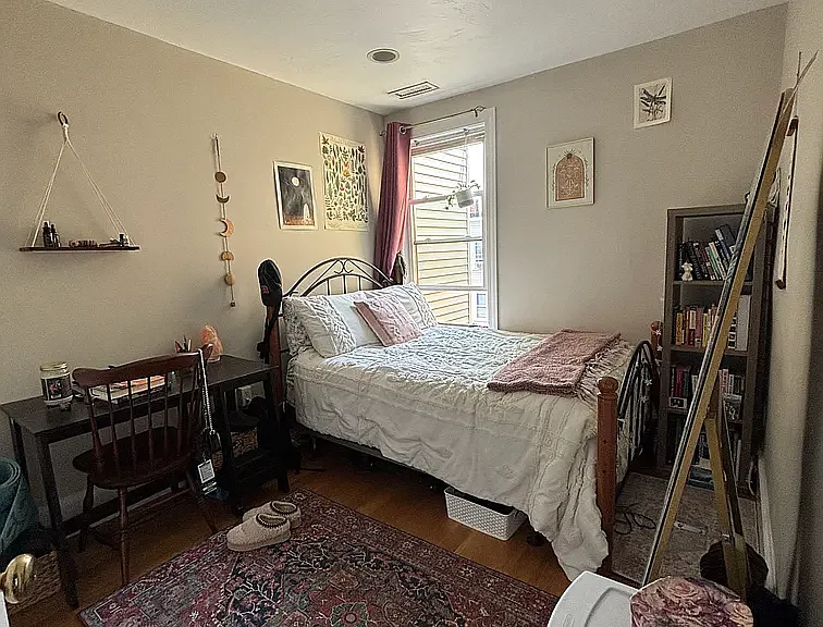 840 E 2nd St #3 — Photo 10