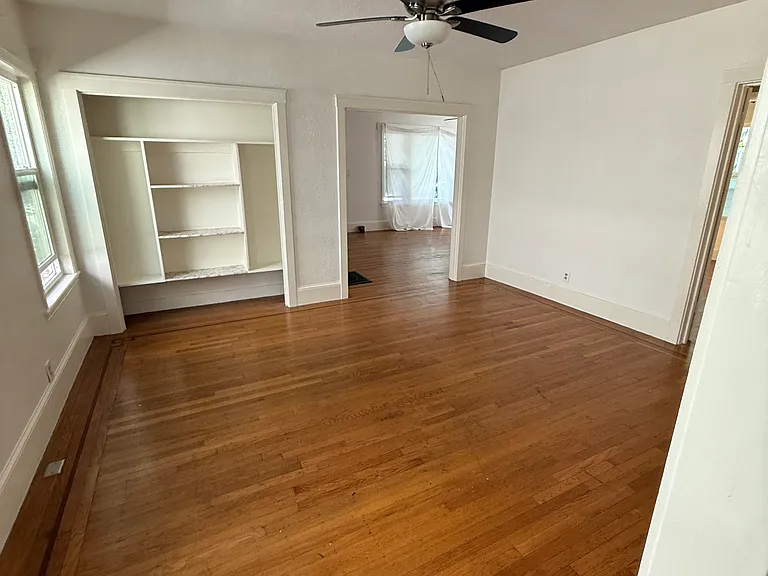 1224 E St #B — Photo 4