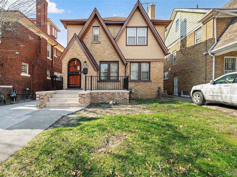 1st image of 3230 Leslie St