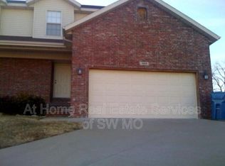 1012 N 25th St, Ozark, MO 65721