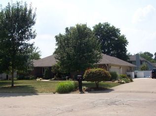 1509 N Fairway Dr, Robinson, IL 62454