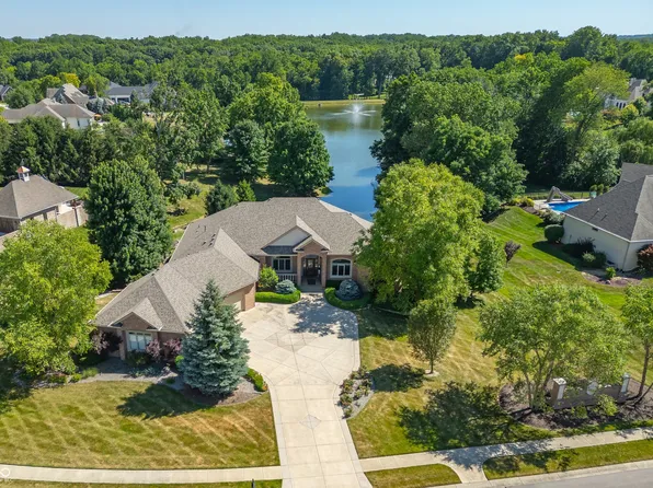 4884 Krestridge Ct E, Bargersville, IN 46106