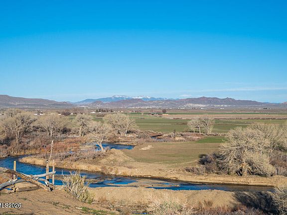 3rd image of 191 Artist View Rd
