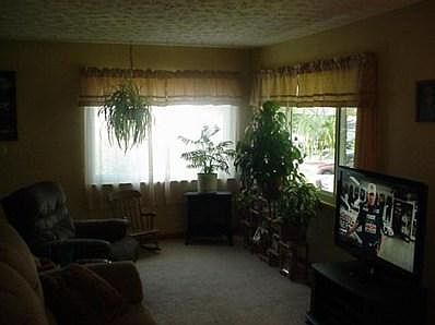 5th image of 850 N 12th St