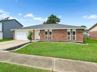 2476 Paige Janette Dr, Harvey, LA 70058