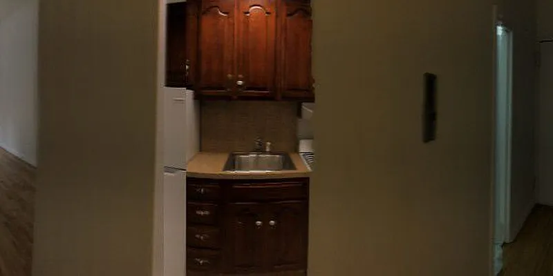 Rented by Royalty Living and Wave Real Estate LLC | media 9